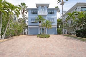2407 AVENUE A, BRADENTON BEACH, FL 34217 Sold 10/10/25