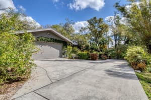 1901 DEANCROFT ROAD, SARASOTA, FL 34235 Sold 04/25/25