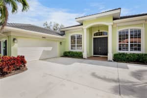 4901 SABAL LAKE CIRCLE, SARASOTA, FL 34238 Sold 03/28/25