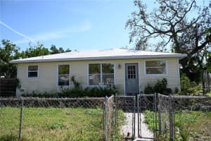 1715 17TH AVENUE, BRADENTON, FL 34205 Sold 04/11/25
