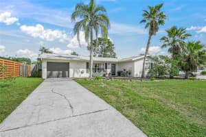 2427 TULIP STREET, SARASOTA, FL 34239 - MLS#MFRA4643143