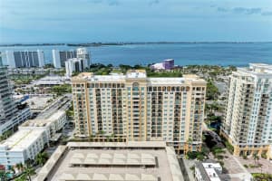 750 TAMIAMI TRAIL, SARASOTA, FL 34236 - MLS#MFRA4643170