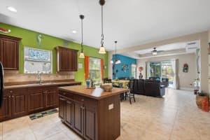 11742 FOREST PARK CIRCLE, BRADENTON, FL 34211 - MLS#MFRA4643242