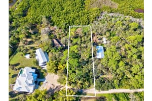 835 HOLLOWOOD CIRCLE, NOKOMIS, FL 34275 Sold 12/05/25