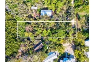 835 HOLLOWOOD CIRCLE, NOKOMIS, FL 34275 Sold 12/05/25