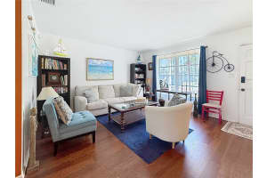 3828 HAWKEYE CIRCLE, SARASOTA, FL 34232 Sold 04/18/25