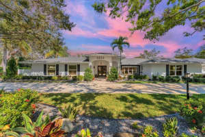 3223 FOREST LAKE CIRCLE, SARASOTA, FL 34232 Sold 04/30/25