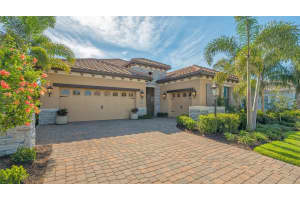 7213 WHITTLEBURY TRAIL, BRADENTON, FL 34202 Sold 07/01/25