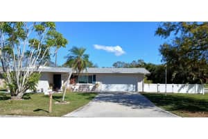 3013 Yarmouth Dr W, BRADENTON