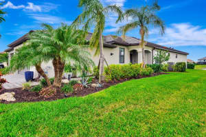 16111 Sunny Day Dr, BRADENTON