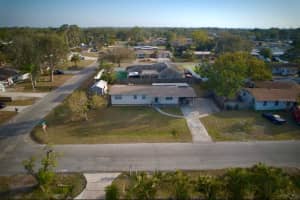 106 65TH AVENUE DRIVE, BRADENTON, FL 34207 Sold 06/05/25