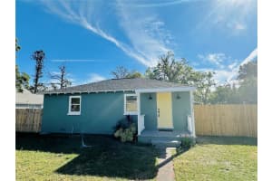 2131 13TH ST W, BRADENTON, FL 34205 Sold 05/07/25