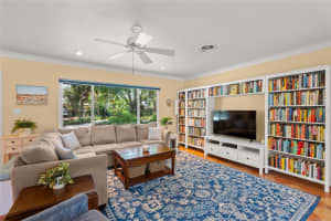425 POINCIANNA DRIVE, SARASOTA, FL 34243 Sold 06/03/25