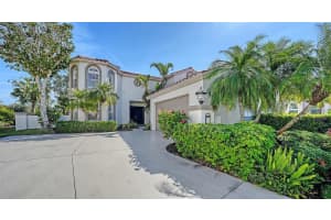 8025 VIA FIORE, SARASOTA, FL 34238 - MLS#MFRA4643605