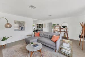 2833 SUNNYSIDE STREET, SARASOTA, FL 34239 Sold 05/21/25