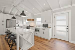 317 GULF DRIVE, VENICE, FL 34285 Sold 06/11/25