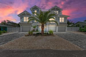 215 83rd St, HOLMES BEACH