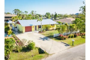 9031 Hilolo Ln, VENICE