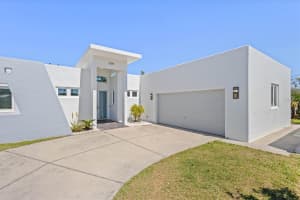 3319 MAYFLOWER STREET, SARASOTA, FL 34231 - MLS#MFRA4643887