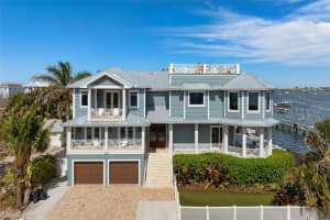 110 10th St S, BRADENTON BEACH