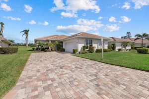 6766 GREENVIEW LANE, ENGLEWOOD, FL 34224 - MLS#MFRA4643974