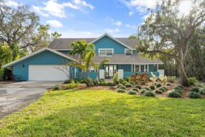 7330 Westmoreland Dr, SARASOTA