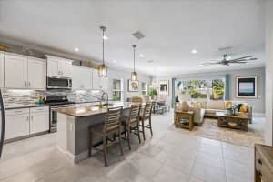 7012 WHITE WILLOW COURT, SARASOTA, FL 34243 Sold 08/07/25