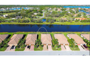 6638 WILLOWSHIRE WAY, BRADENTON, FL 34212 Sold 07/01/25