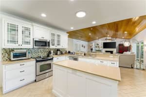 4852 PEREGRINE POINT CIRCLE, SARASOTA, FL 34231 - MLS#MFRA4644050