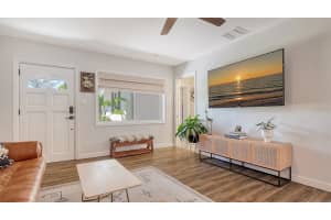 2141 HYDE PARK STREET, SARASOTA, FL 34239 Sold 04/25/25