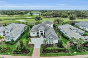 8847 Colonels Ct, SARASOTA