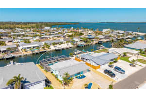 3808 ROYAL PALM DRIVE, BRADENTON, FL 34210 Sold 05/16/25