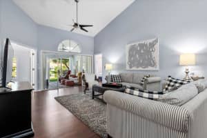 3165 LAKE PARK LANE, SARASOTA, FL 34231 Sold 04/18/25