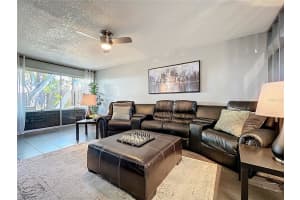 6881 WHITMAN WAY WAY, SARASOTA, FL 34243 Sold 04/25/25