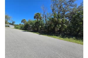BRICKELL DR, NORTH PORT, FL 34286 - MLS#MFRA4644392