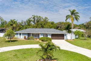4807 W Country Club Dr, SARASOTA