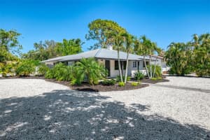 2105 HIBISCUS STREET, SARASOTA, FL 34239 Sold 06/17/25