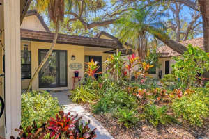 2239 CIRCLEWOOD DRIVE, SARASOTA, FL 34231 Sold 05/30/25