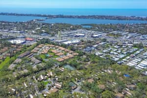 2239 CIRCLEWOOD DRIVE, SARASOTA, FL 34231 Sold 05/30/25