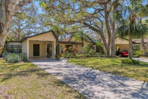 2239 CIRCLEWOOD DRIVE, SARASOTA, FL 34231 Sold 05/30/25