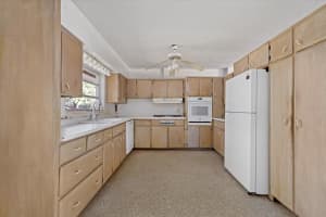 3466 TANGLEWOOD DRIVE, SARASOTA, FL 34239 - MLS#MFRA4644516