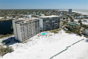 20 WHISPERING SANDS DRIVE, SARASOTA, FL 34242 Sold 09/10/25