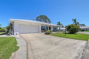 1325 Bottlebrush Dr, BRADENTON