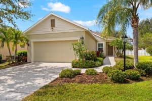 4954 NEWPORT NEWS CIRCLE, LAKEWOOD RANCH, FL 34211 - MLS#MFRA4644660