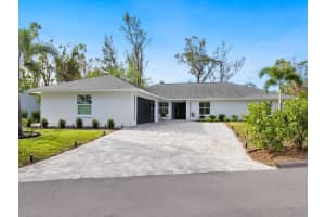 749 Tropical Cir, SARASOTA