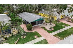 710 FOX STREET, LONGBOAT KEY, FL 34228 Sold 06/18/25