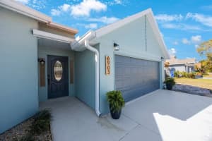 6903 34TH AVENUE, BRADENTON, FL 34209 Sold 04/30/25