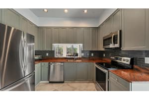 3356 HADFIELD GREENE #30, SARASOTA, FL 34235 Sold 05/02/25