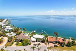 606 Crestwood Ln, HOLMES BEACH