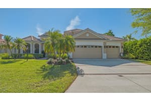 6915 HONEYSUCKLE TRAIL, LAKEWOOD RANCH, FL 34202 - MLS#MFRA4644996
